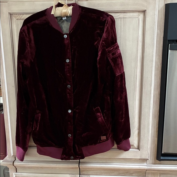 Peace Love World Jackets & Blazers - Peace Love world Women's Burgundyy Velvet Bomber Jacket sz XS